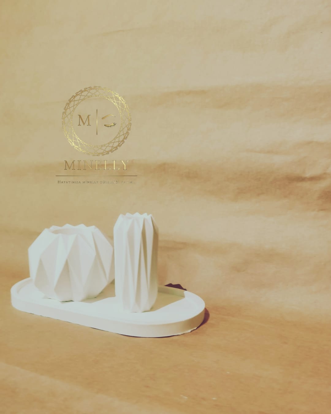 Minelly-Geometrik Zarafet