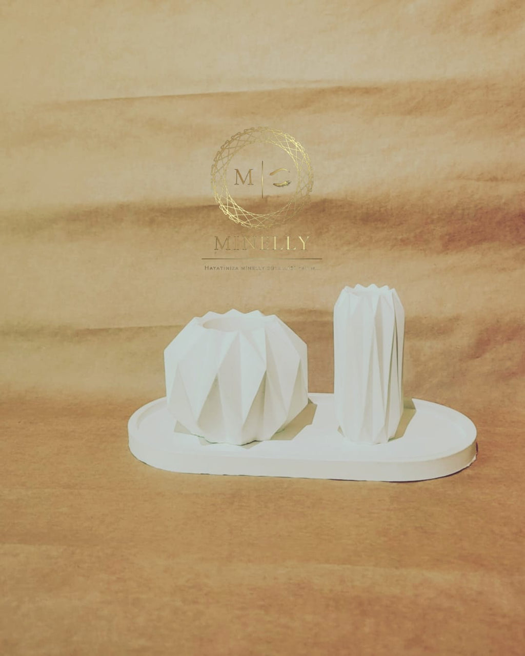 Minelly-Geometrik Zarafet