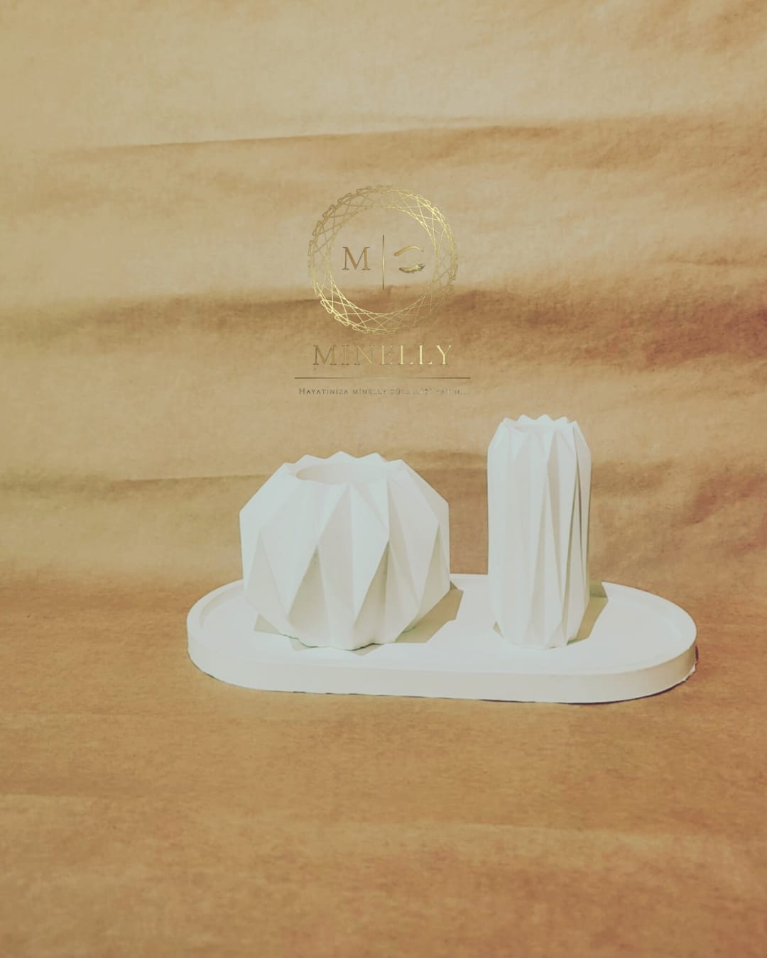 Minelly-Geometrik Zarafet