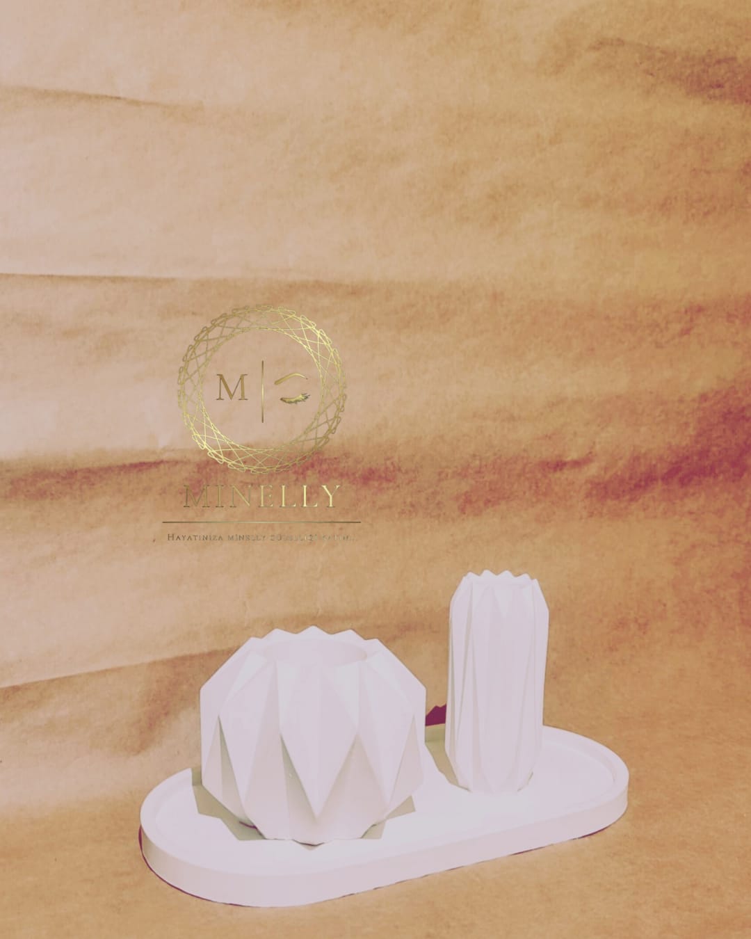 Minelly-Geometrik Zarafet