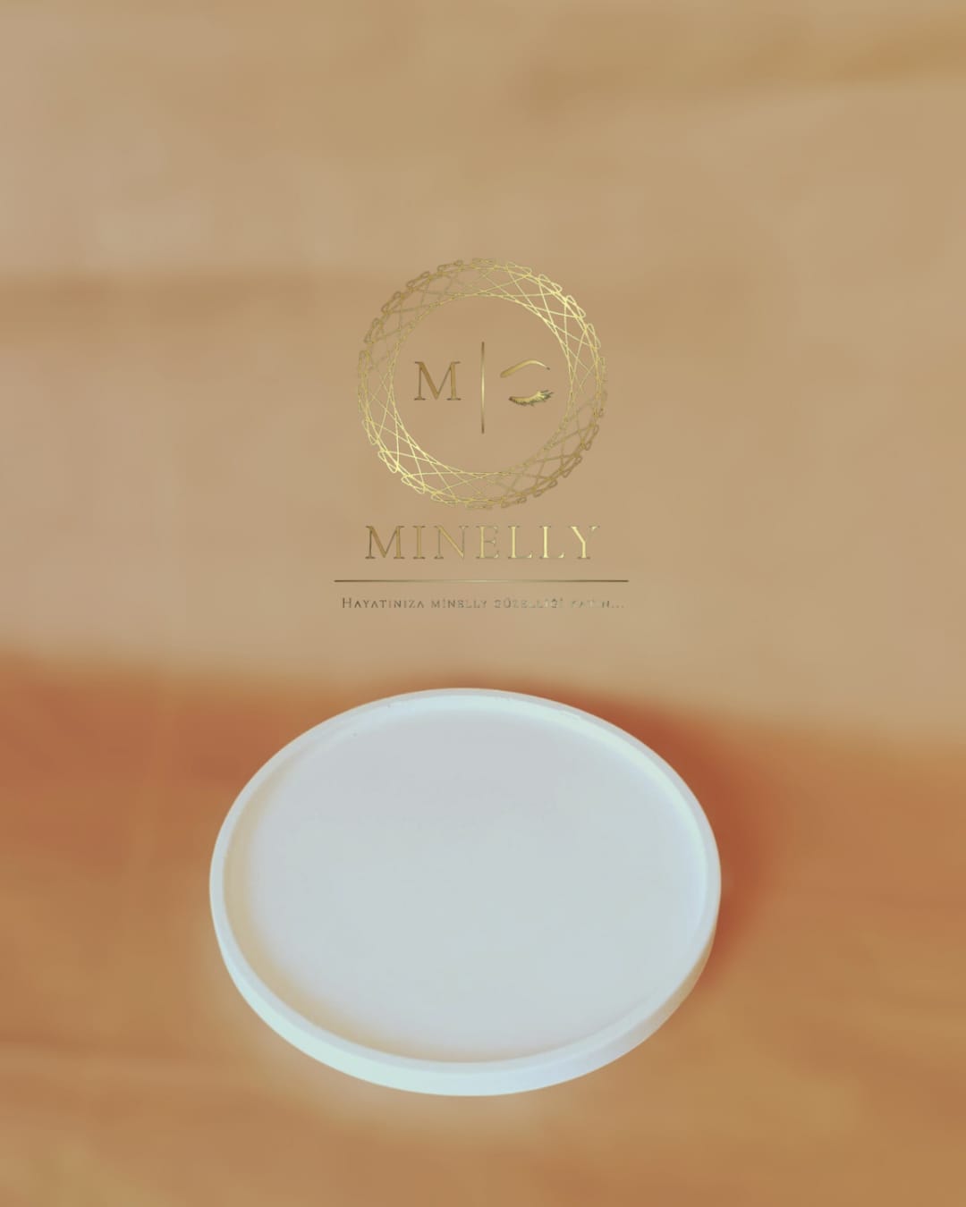 Minelly sade yuvarlak tepsi