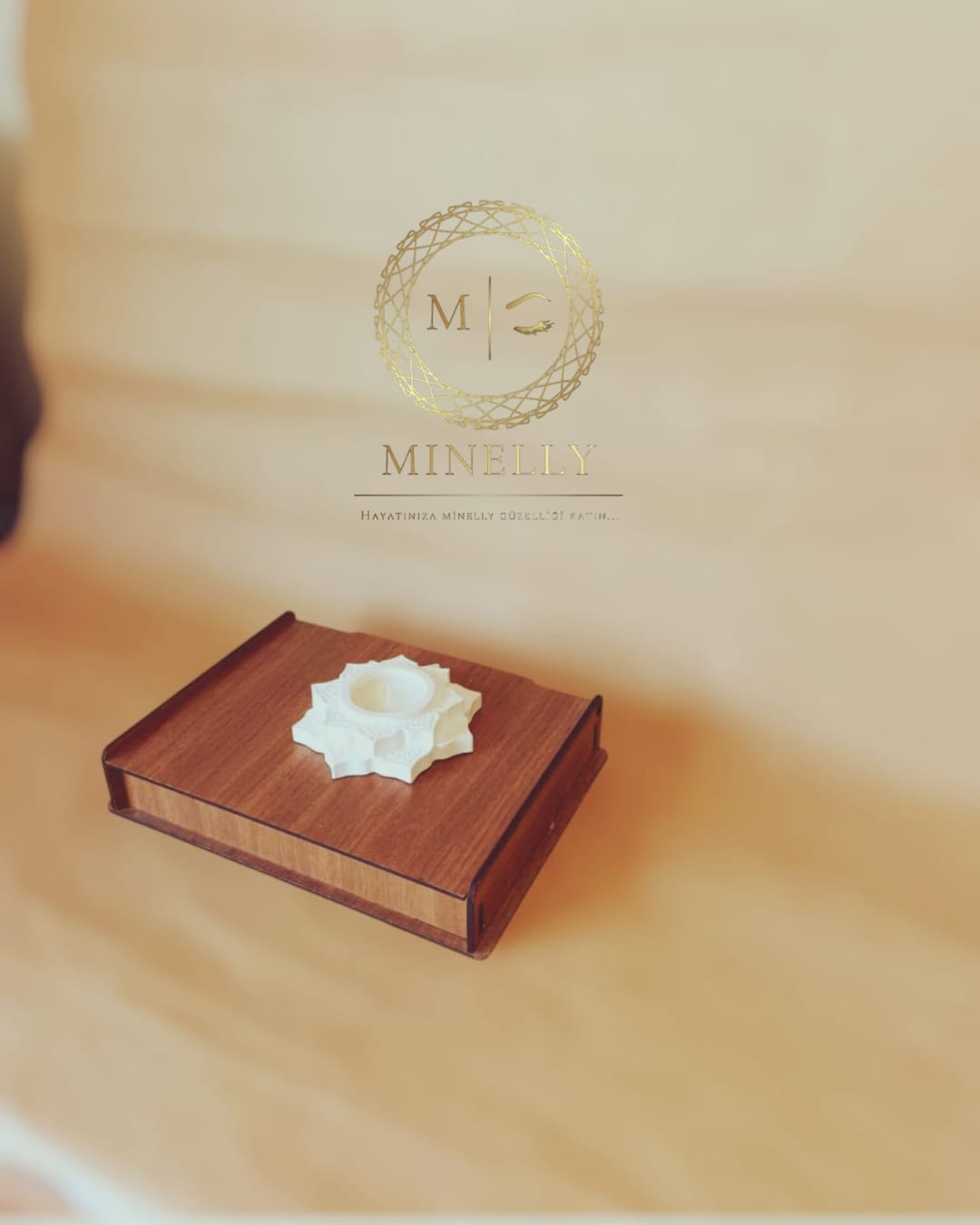 Minelly Flora