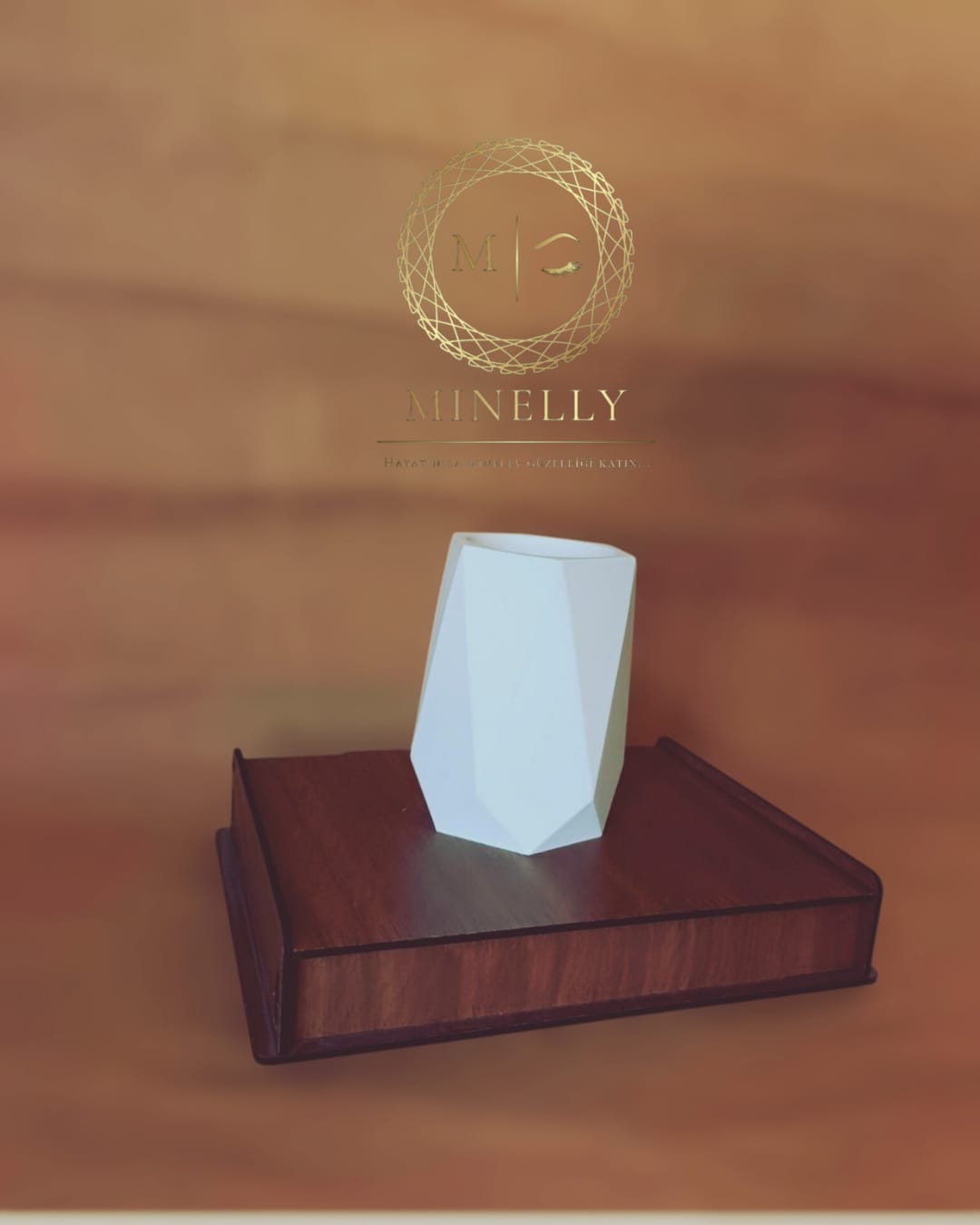 Minelly Facet Vazo