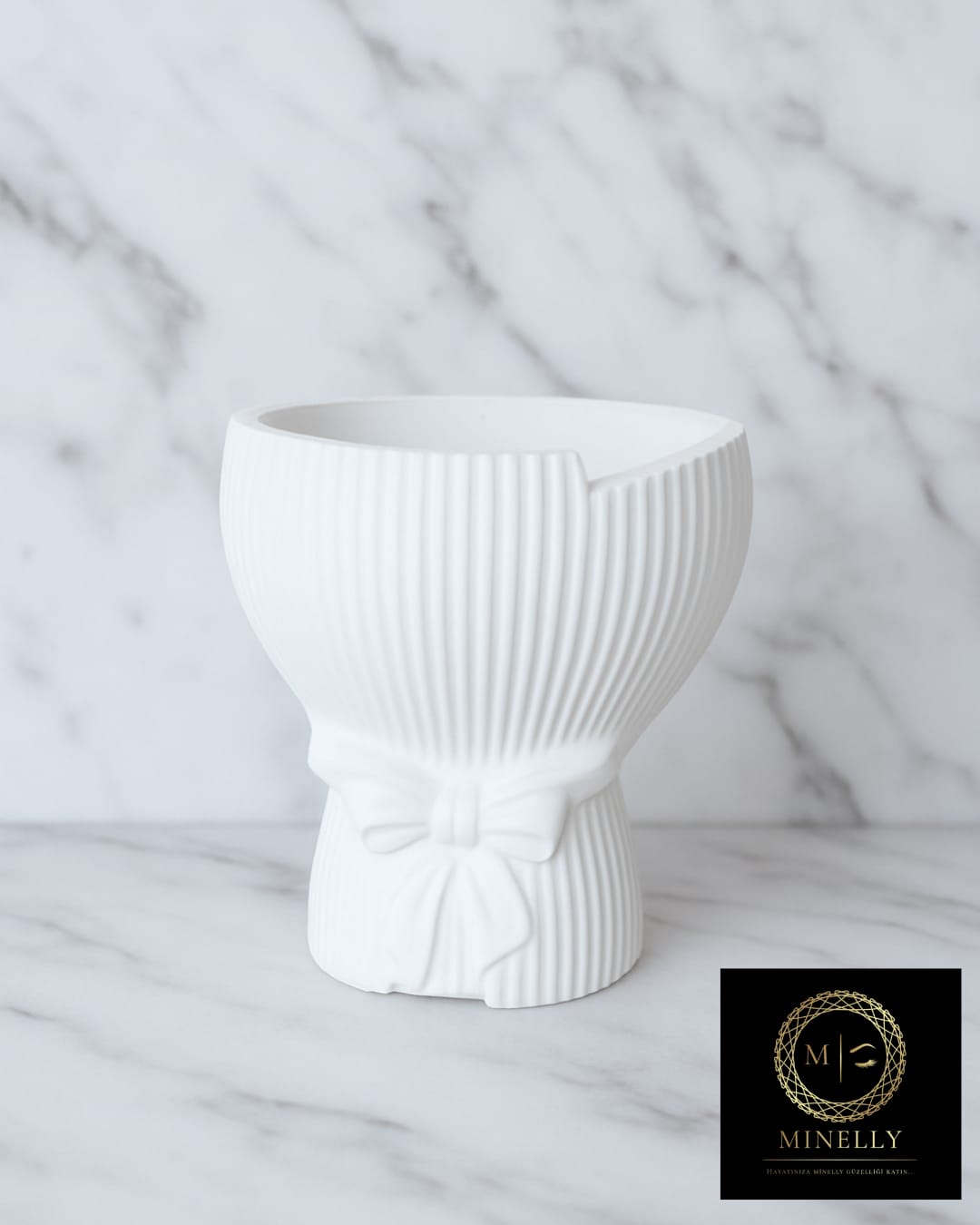 Zarafetin Formu– Minelly "Fıocco"