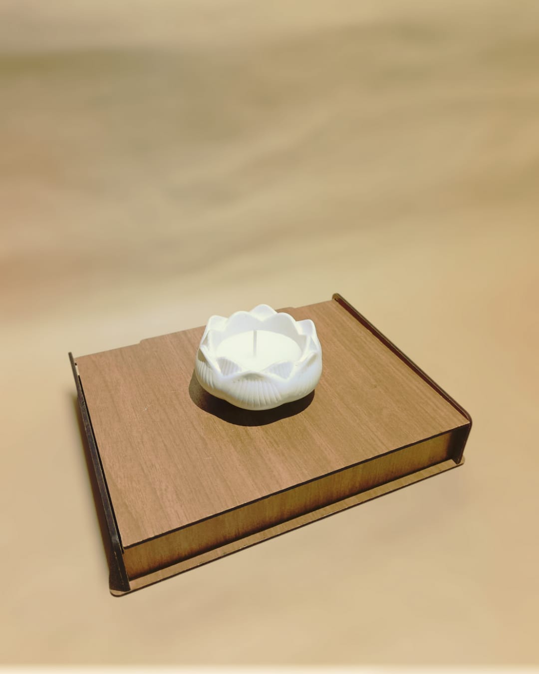 Minelly Lotus