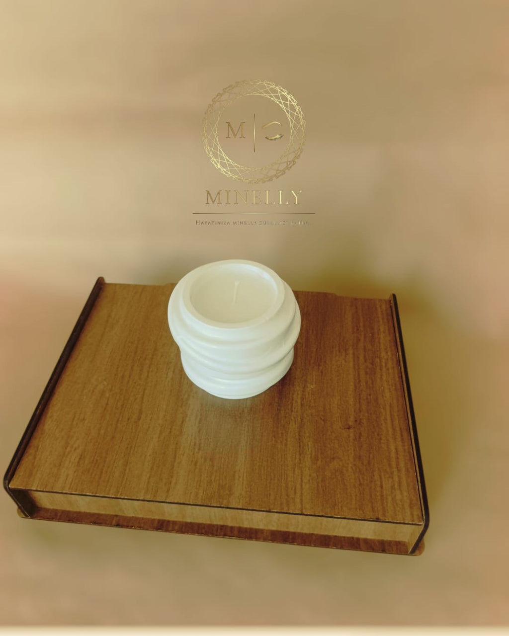Minelly Ripple Candle