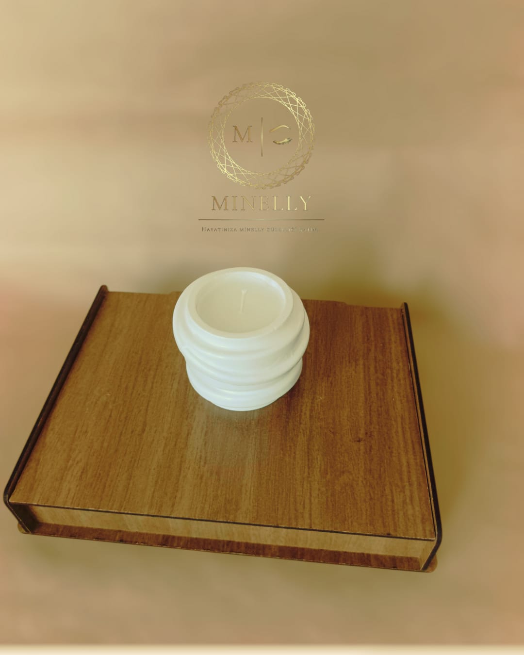 Minelly Ripple Candle