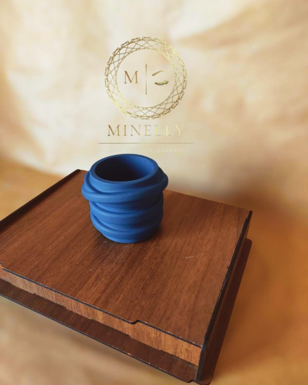 Minelly Ripple Candle